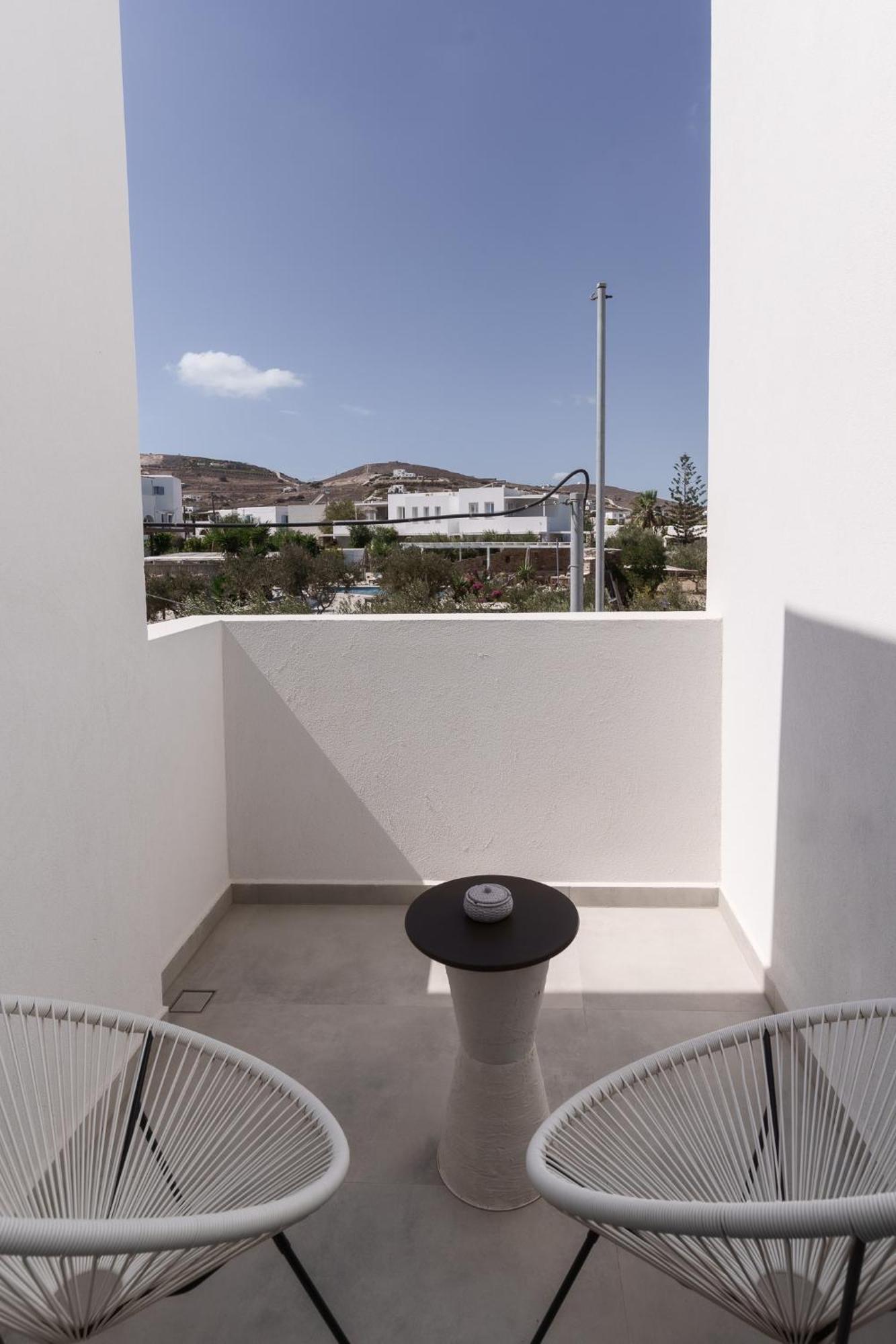 Poema Antiparos Aparthotel ภายนอก รูปภาพ