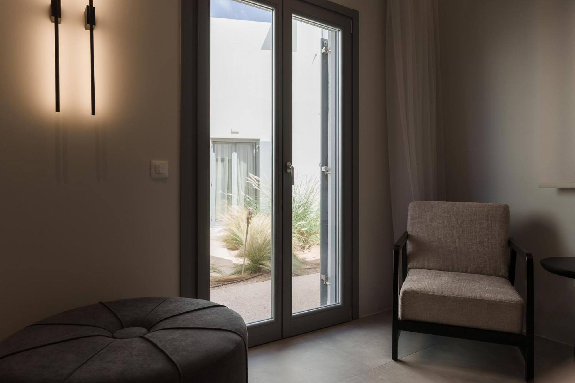 Poema Antiparos Aparthotel ภายนอก รูปภาพ