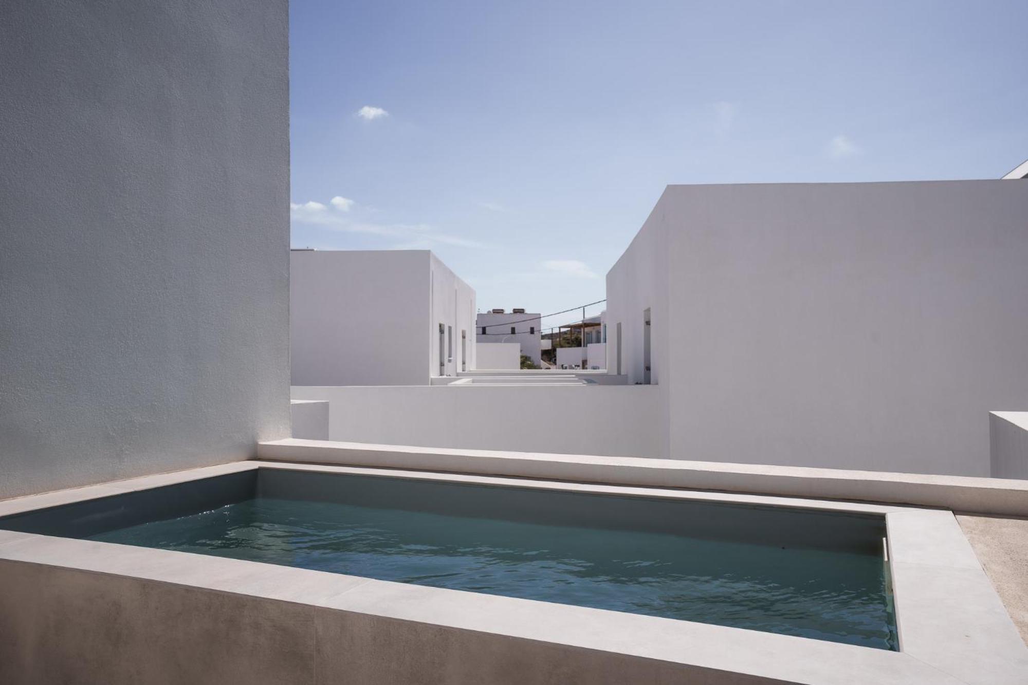 Poema Antiparos Aparthotel ภายนอก รูปภาพ